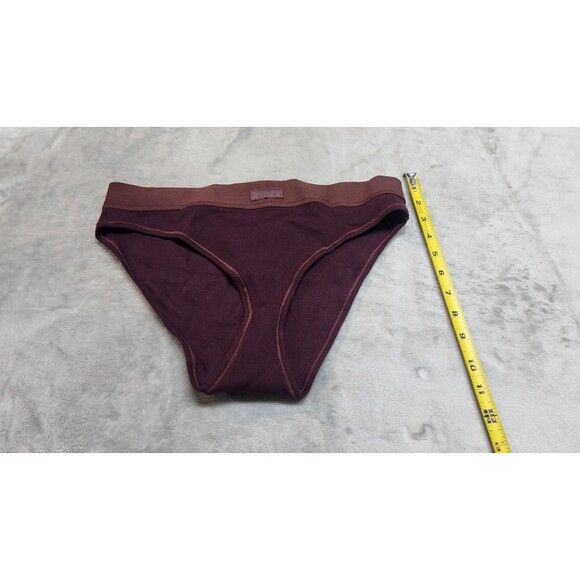 SKIMS Medium Currant Cotton Rib Mid Rise Brief NWT - Picture 4 of 7